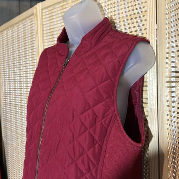 J. Jill Burgundy Red Zip Front Heavy Quilted Puffer Vest Button Pockets Medium - Picture 4 of 16